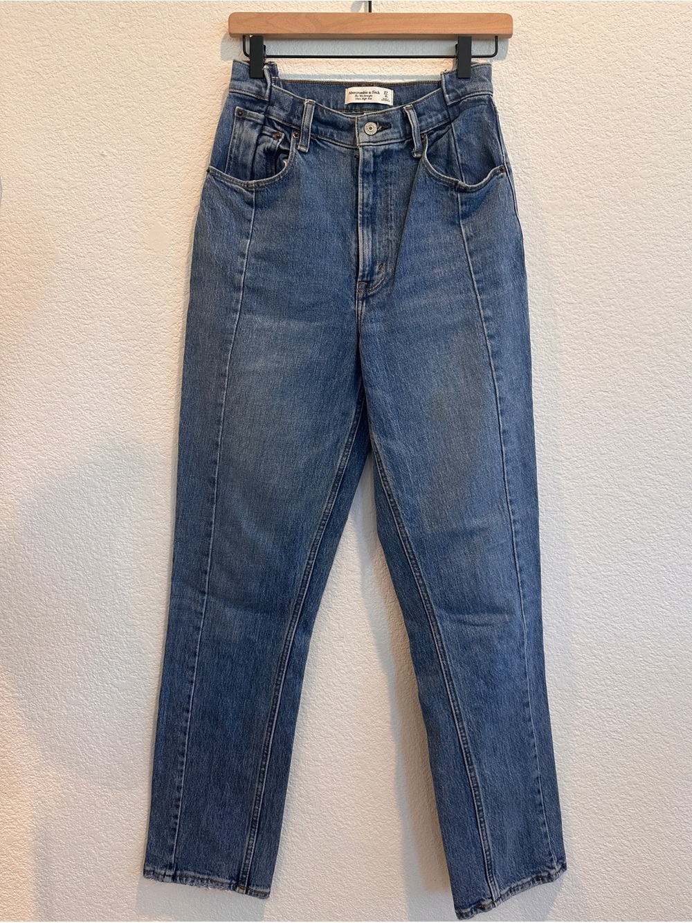 Abercrombie Curve Love ’90s Straight Ultra High Rise Jeans | Size 27/4R